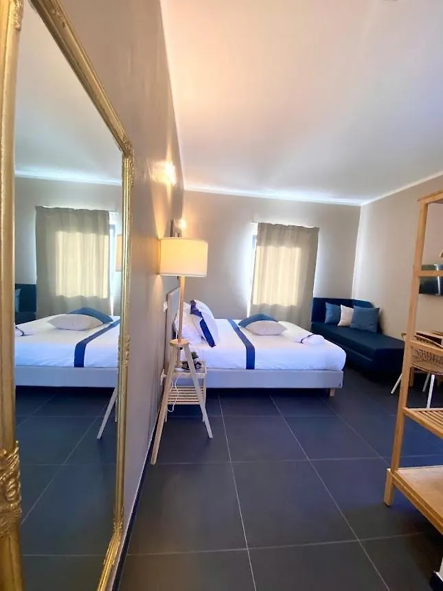 Guest house La Casina Rossa Affittacamere La Spezia Italy